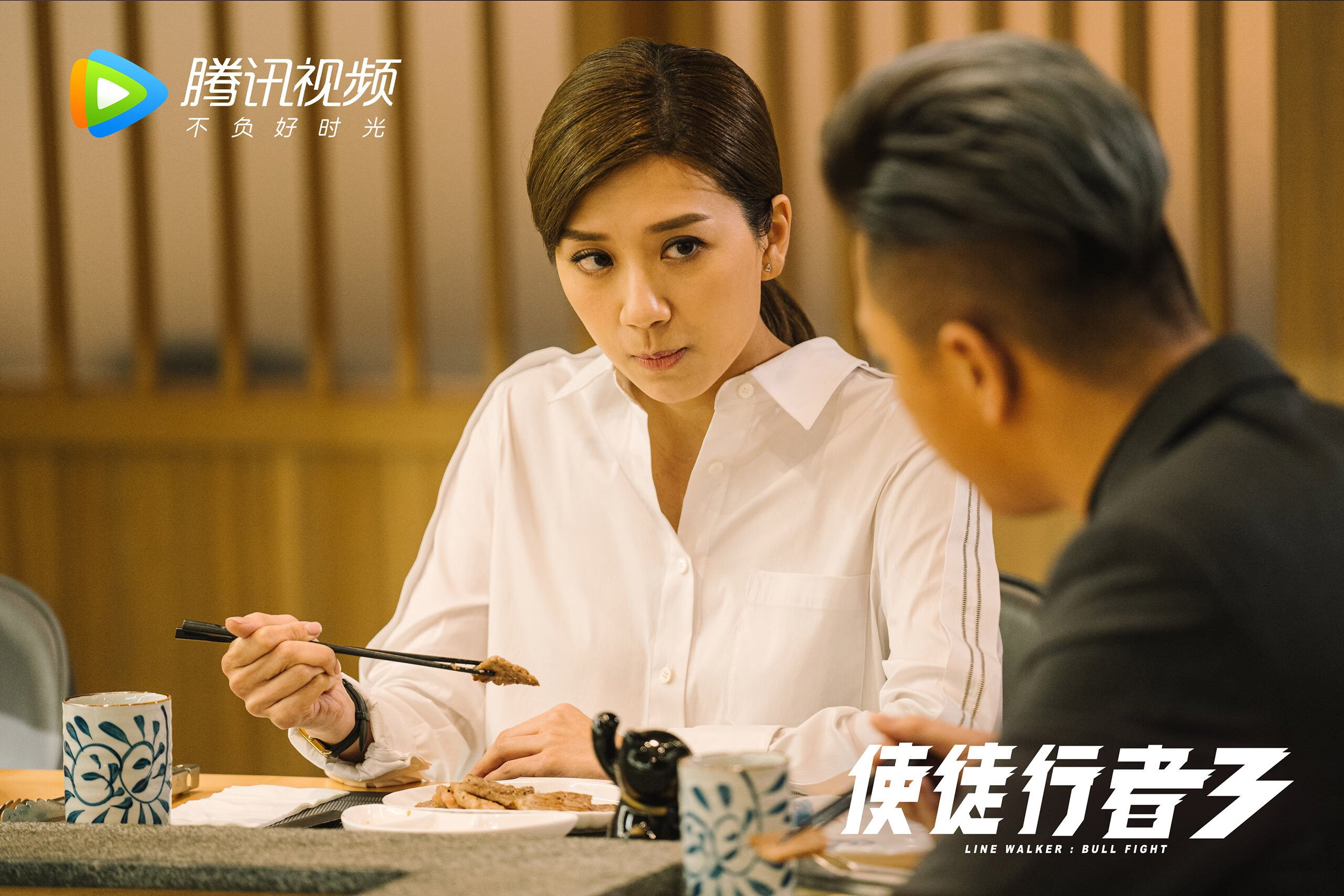 “青少年足球赛事丰富多彩，激发青少年运动热情”，青少年足球队