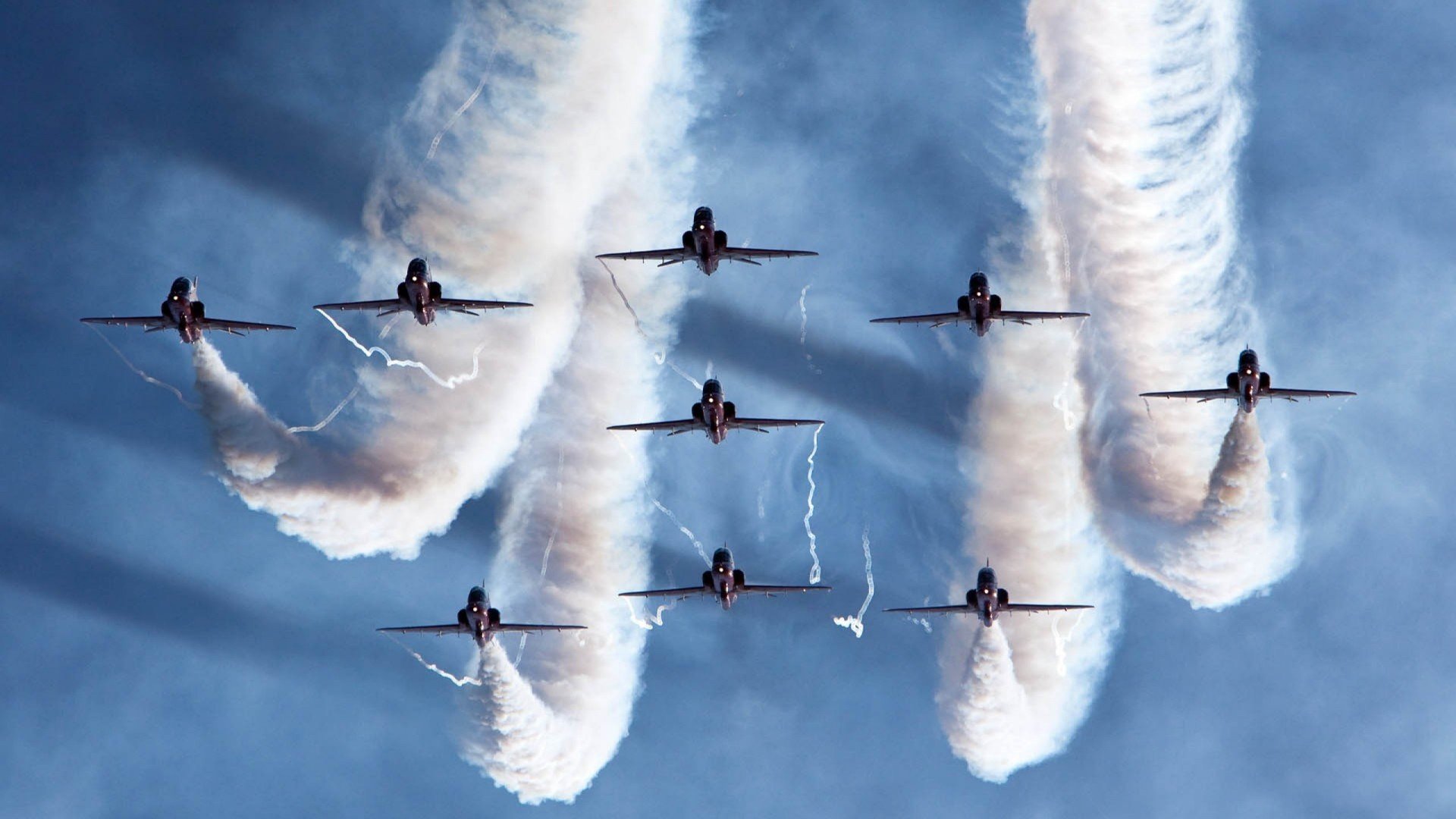 女篮主教练采访中强调细节决定比赛成败引发热烈讨论，女篮球队教练