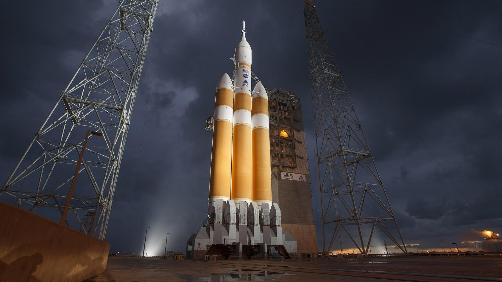 比赛中场传控节奏流畅多次成功突破边路形成有效传中，中场如何跑位传球